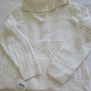 Beautiful ivory sweater